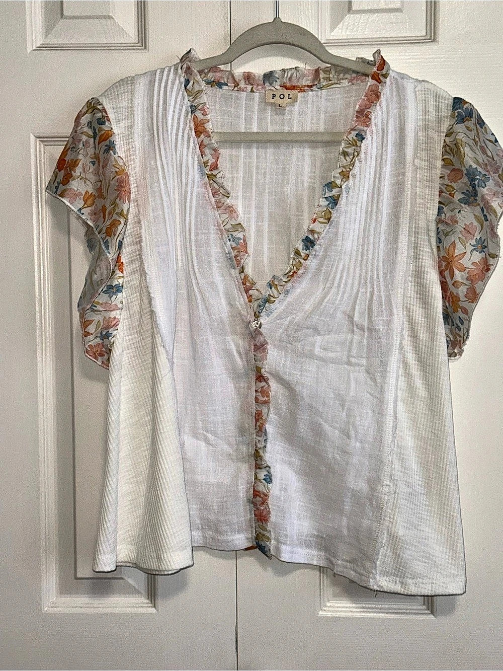 POL Cotton Gauze mother of Pearl Button Down Top with Floral Trim. L
